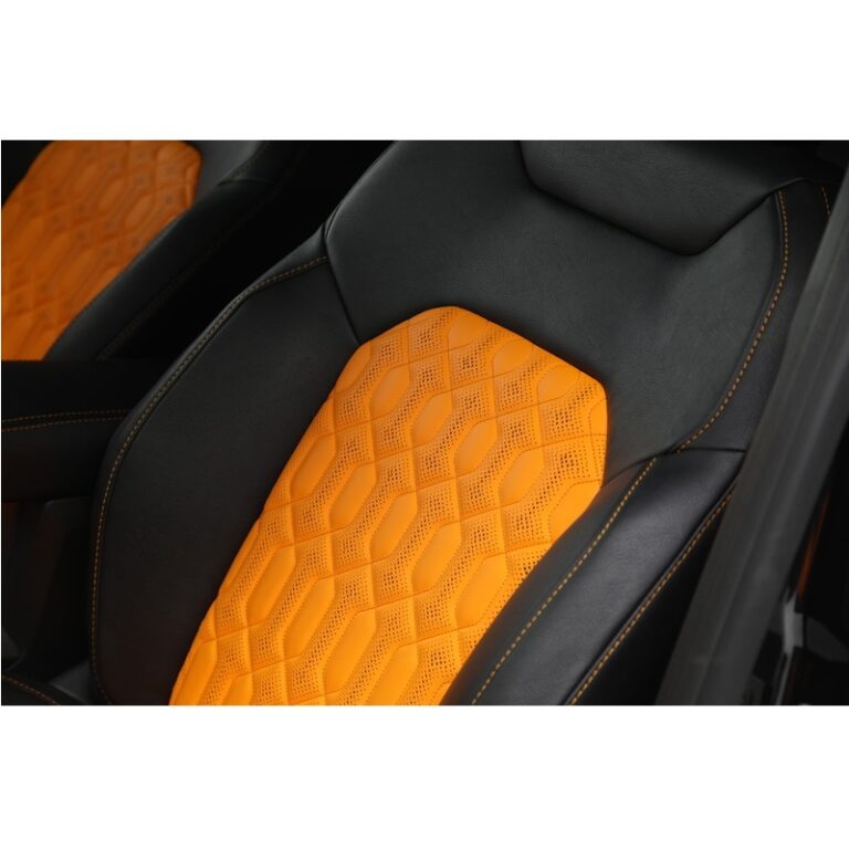 REDUST Lederausstattung mit beflockten Innenelementen für Dacia Duster III